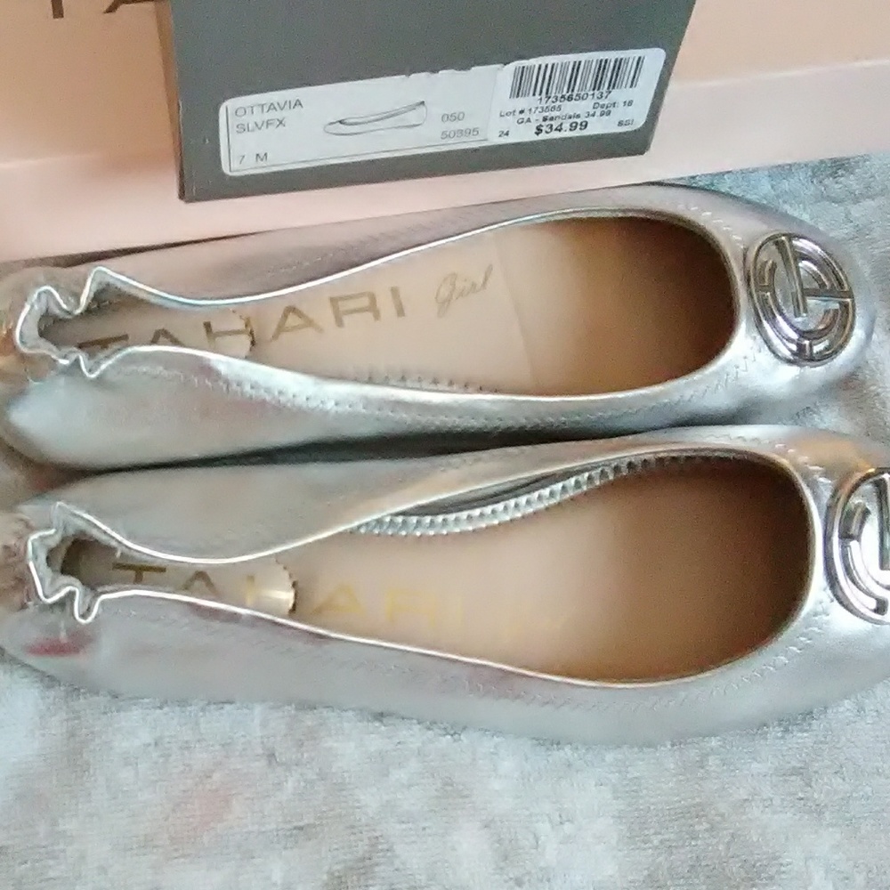 Shoes - Picture 3 of 4